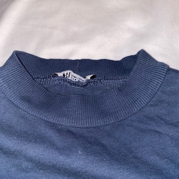 Simple tee - Picture 3 of 3